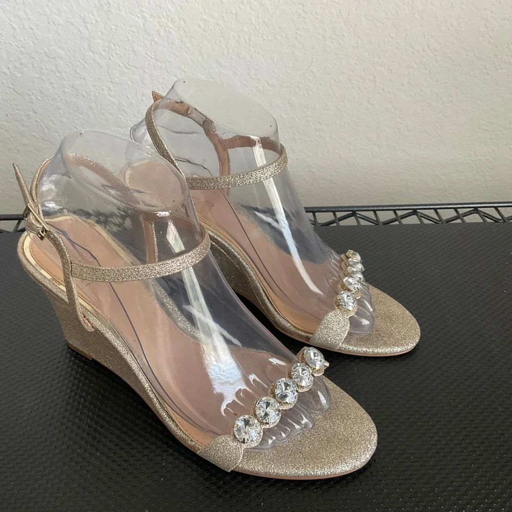 Jewel Badgley Mischka Gold Glitter Rhinestone Wedge Sandals Women 8.5 Bridal